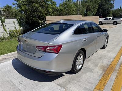 2022 Chevrolet Malibu LT - Photo 5 - Miami, FL 33147