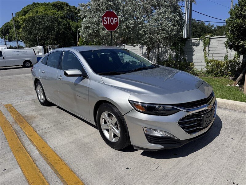 2022 Chevrolet Malibu LT - Photo 3 - Miami, FL 33147