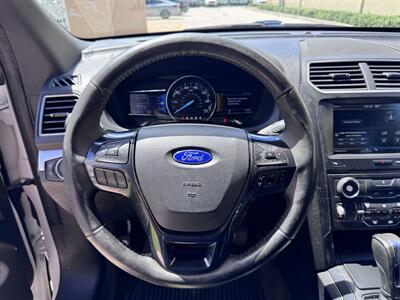 2016 Ford Explorer XLT   - Photo 9 - Miami, FL 33147