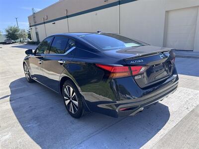 2019 Nissan Altima 2.5 SV - Photo 8 - Miami, FL 33147