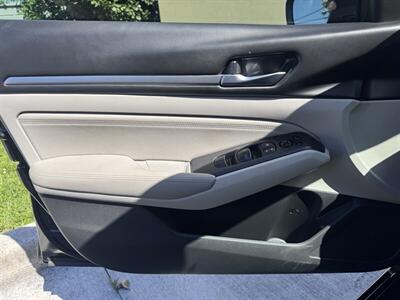 2019 Nissan Altima 2.5 SV - Photo 13 - Miami, FL 33147