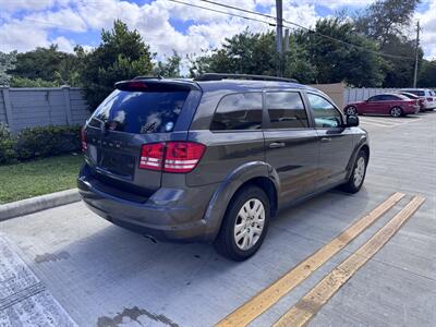 2018 Dodge Journey SE   - Photo 15 - Miami, FL 33147