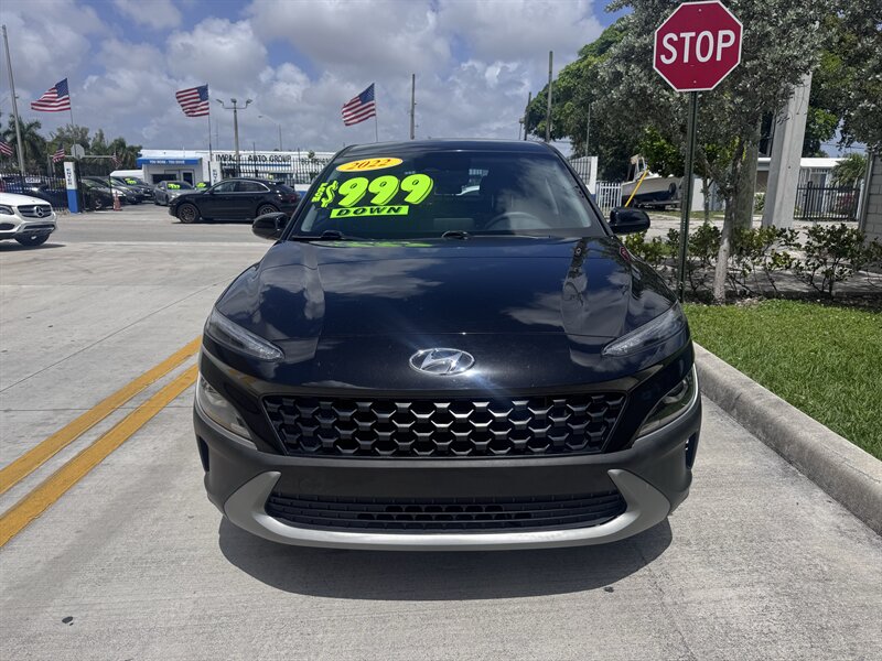 2022 Hyundai KONA SE  