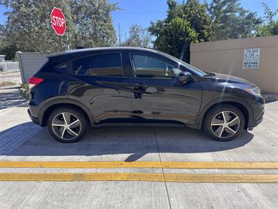 2021 Honda HR-V EX-L   - Photo 4 - Miami, FL 33147