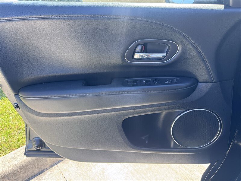 2021 Honda HR-V EX-L - Photo 13 - Miami, FL 33147