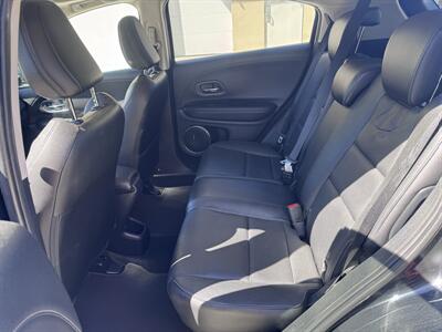 2021 Honda HR-V EX-L   - Photo 15 - Miami, FL 33147