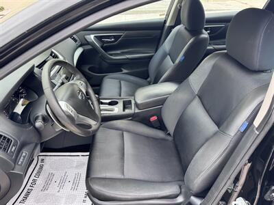 2017 Nissan Altima 2.5 SR   - Photo 12 - Miami, FL 33147