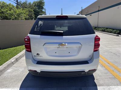 2017 Chevrolet Equinox LT   - Photo 5 - Miami, FL 33147