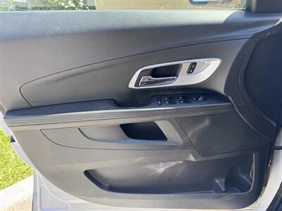 2017 Chevrolet Equinox LT   - Photo 12 - Miami, FL 33147