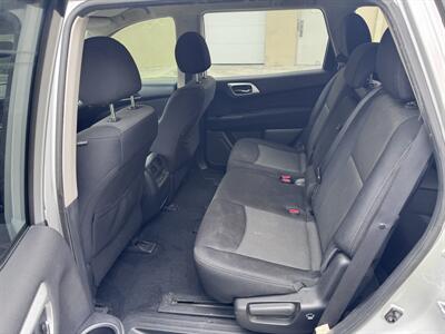 2017 Nissan Pathfinder SV - Photo 16 - Miami, FL 33147