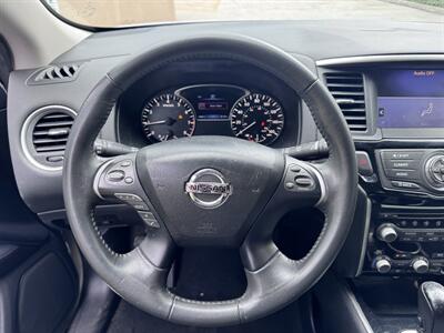 2017 Nissan Pathfinder SV - Photo 10 - Miami, FL 33147