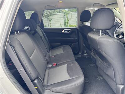 2017 Nissan Pathfinder SV - Photo 18 - Miami, FL 33147