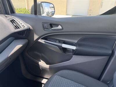 2022 Ford Transit Connect XLT   - Photo 16 - Miami, FL 33147