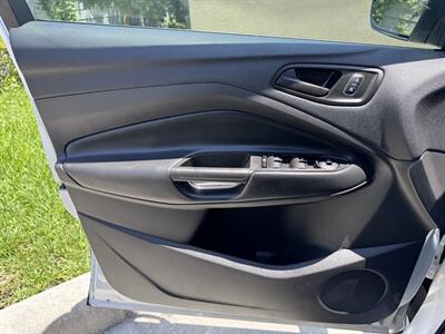 2019 Ford Escape S   - Photo 13 - Miami, FL 33147