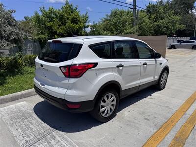 2019 Ford Escape S   - Photo 4 - Miami, FL 33147