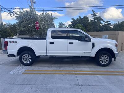 2022 Ford F-250 Super Duty XLT   - Photo 4 - Miami, FL 33147