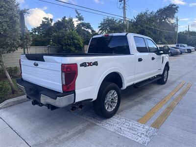 2022 Ford F-250 Super Duty XLT   - Photo 5 - Miami, FL 33147