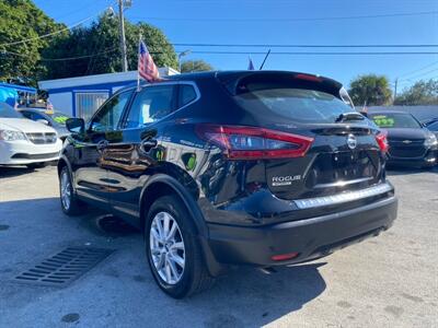 2020 Nissan Rogue Sport S   - Photo 16 - Miami, FL 33147