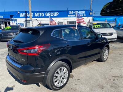 2020 Nissan Rogue Sport S   - Photo 11 - Miami, FL 33147