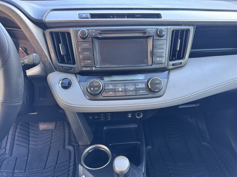 2015 Toyota RAV4 Limited - Photo 10 - Miami, FL 33147