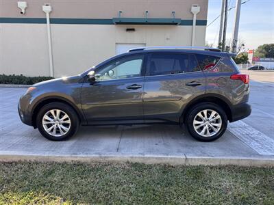 2015 Toyota RAV4 Limited   - Photo 8 - Miami, FL 33147