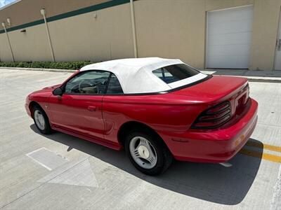1995 Ford Mustang   - Photo 10 - Miami, FL 33147