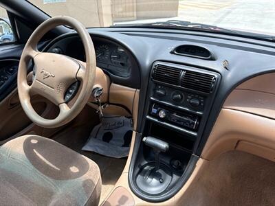 1995 Ford Mustang   - Photo 18 - Miami, FL 33147