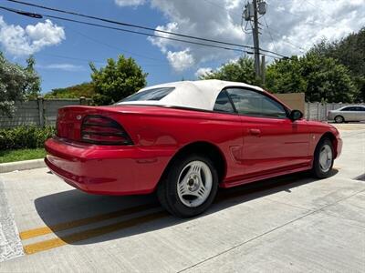 1995 Ford Mustang   - Photo 13 - Miami, FL 33147