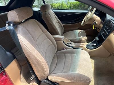1995 Ford Mustang   - Photo 17 - Miami, FL 33147