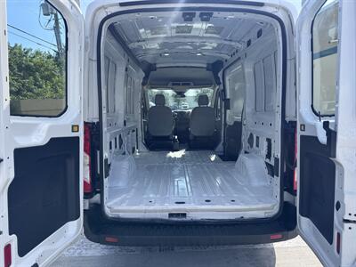 2019 Ford Transit 150   - Photo 16 - Miami, FL 33147