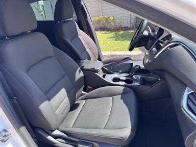 2020 Chevrolet Malibu LT   - Photo 14 - Miami, FL 33147