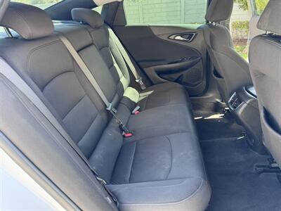 2020 Chevrolet Malibu LT   - Photo 13 - Miami, FL 33147