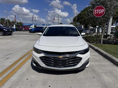 2020 Chevrolet Malibu LT   - Photo 2 - Miami, FL 33147