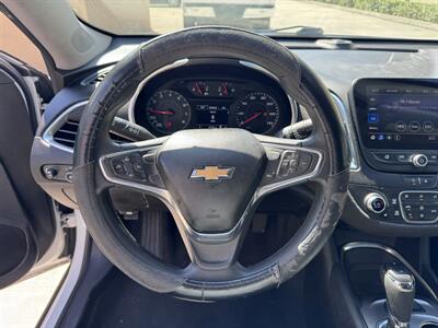 2020 Chevrolet Malibu LT   - Photo 6 - Miami, FL 33147