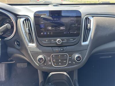 2020 Chevrolet Malibu LT   - Photo 7 - Miami, FL 33147