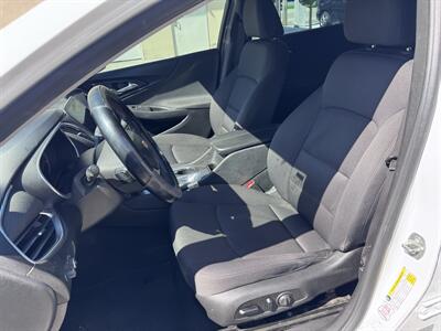 2020 Chevrolet Malibu LT   - Photo 11 - Miami, FL 33147