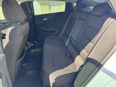 2020 Chevrolet Malibu LT   - Photo 12 - Miami, FL 33147