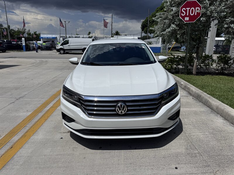 2020 Volkswagen Passat SE - Photo 2 - Miami, FL 33147