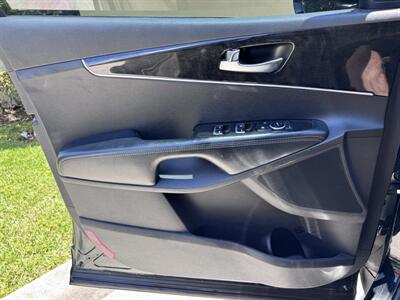 2016 Kia Sorento LX - Photo 13 - Miami, FL 33147