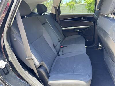 2016 Kia Sorento LX - Photo 17 - Miami, FL 33147