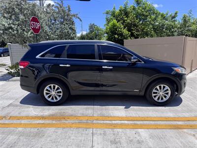 2016 Kia Sorento LX - Photo 4 - Miami, FL 33147