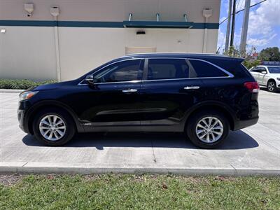 2016 Kia Sorento LX - Photo 8 - Miami, FL 33147