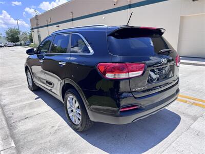 2016 Kia Sorento LX - Photo 7 - Miami, FL 33147