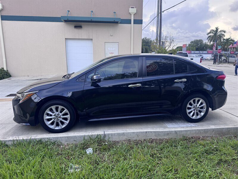 2022 Toyota Corolla LE - Photo 8