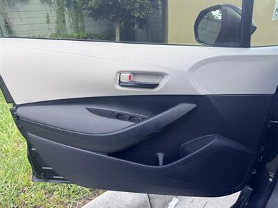 2022 Toyota Corolla LE   - Photo 16 - Miami, FL 33147