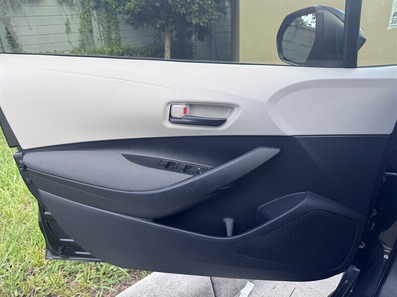 2022 Toyota Corolla LE - Photo 16