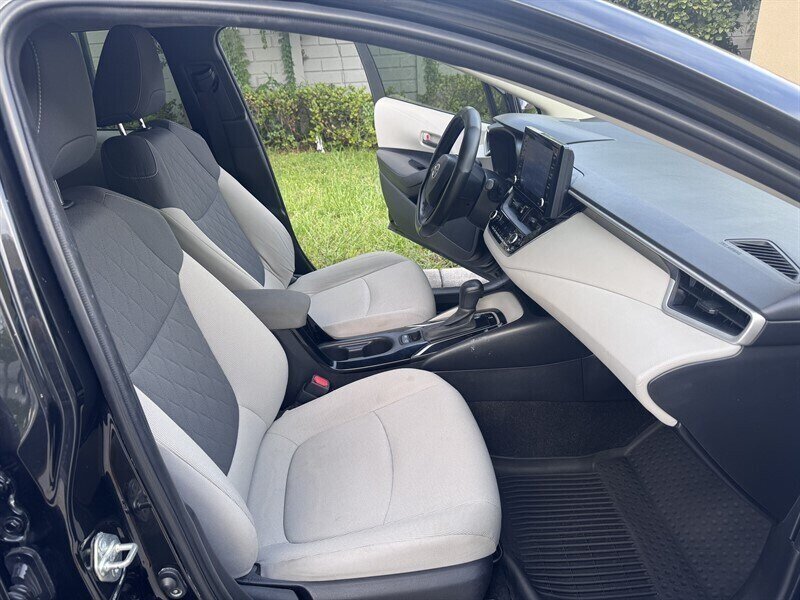 2022 Toyota Corolla LE - Photo 12
