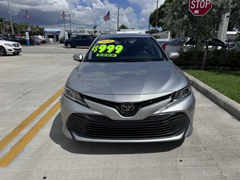 2018 Toyota Camry LE - Photo 2 - Miami, FL 33147