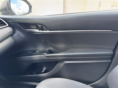 2018 Toyota Camry LE - Photo 12 - Miami, FL 33147