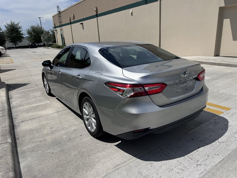 2018 Toyota Camry LE - Photo 7 - Miami, FL 33147